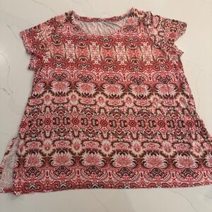 Red Bohemian Paisley Scoop Neck Short Sleeve Tunic Top with Side Slits